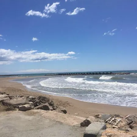 Amplio Apartamento En Playa Daire